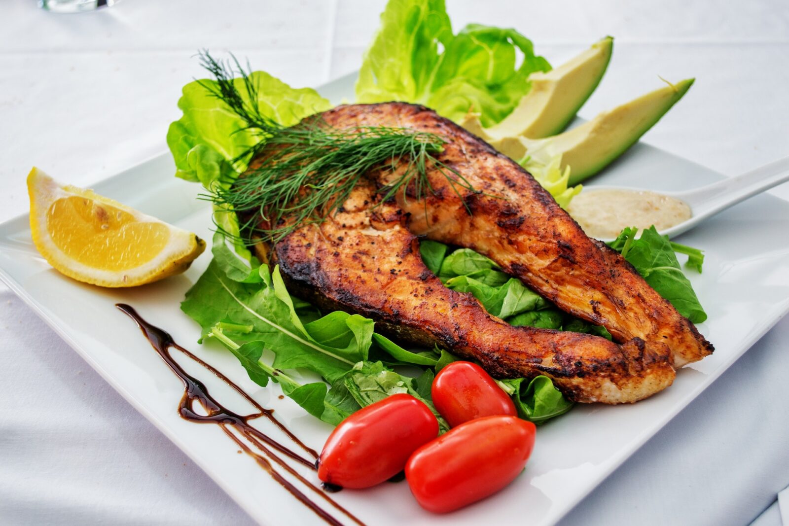 ¿Cómo nos puede ayudar el consumo de pescado a mejorar nuestros niveles de colesterol?